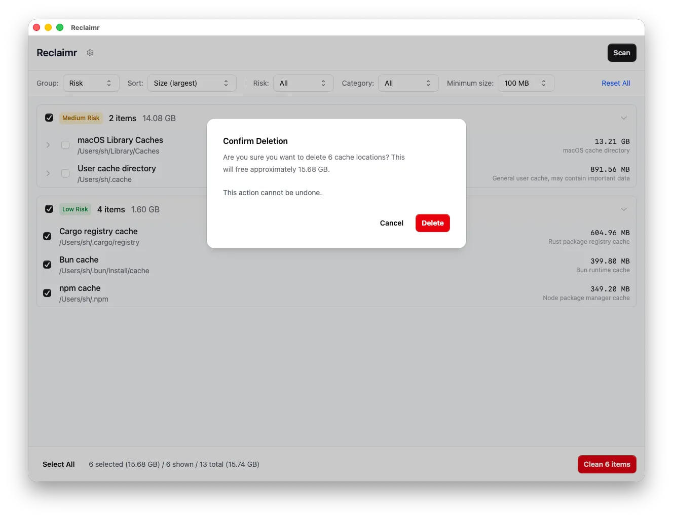 Reclaimr app showing risk-level badges and cache details